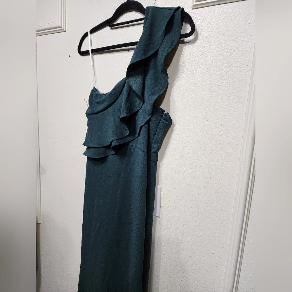 Lulus Grand Beauty Emerald Ruffled One-Shoulder Mermaid Maxi Dress M Wedding